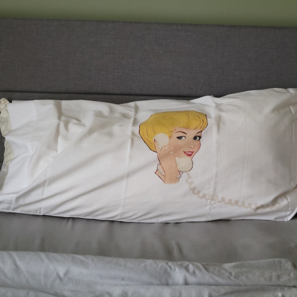 Funky Retro Style His and Hers king size pillowcase set - Picture 7 of 8